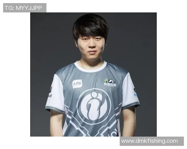 前世界冠军Rookie转型教练加盟T1青训团队助力新星成长